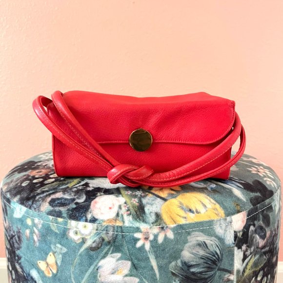 Adorable Vintage Red Rectangular Handbag with Matching Coin Purse - Picture 1 of 3